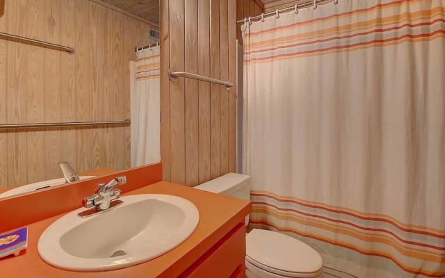 104 the Nautilus 5 Br Home by RedAwning