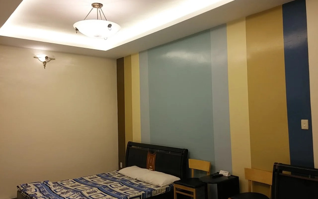 Hotel 77