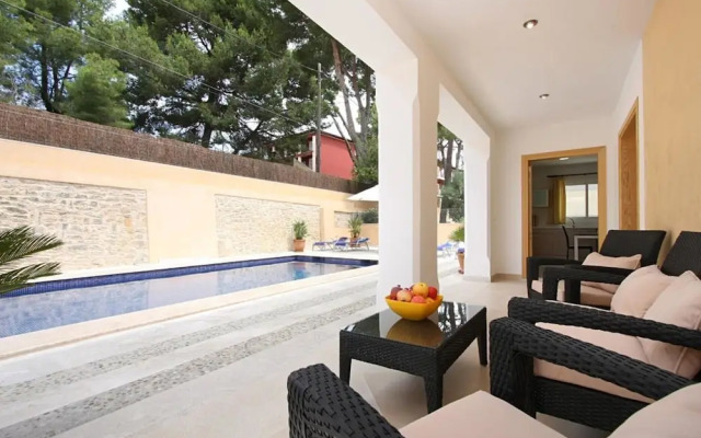 Villa - 4 Bedrooms with Pool and WiFi - 103196