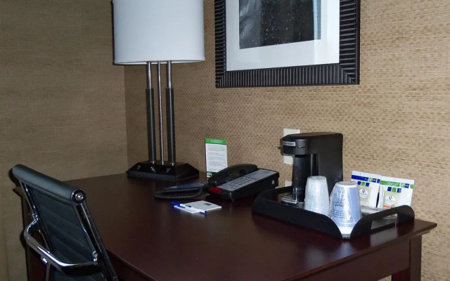 Holiday Inn Express Arkadelphia - Caddo Valley