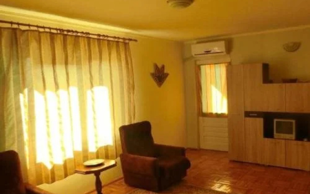 Adriana House