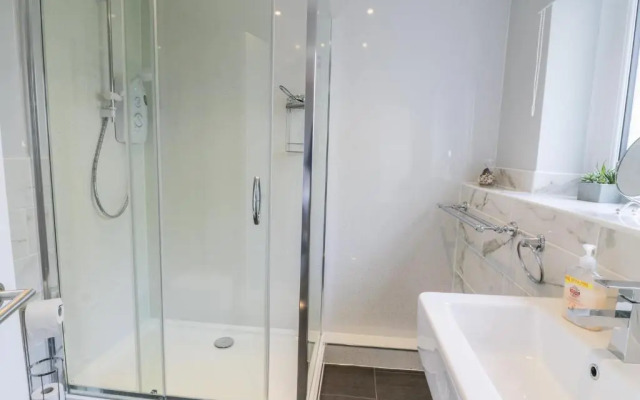 30 Castlebay Court, Largs