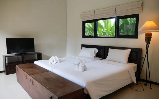 Vacation Pool Villa Naiharn Phuket