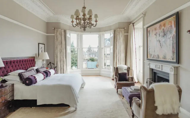 Private and Prestigious Luxury Home