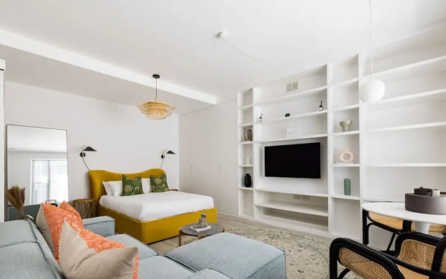 Light-filled Studio With AC - Earl s Court
