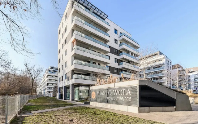 Lumina apartment near the train station