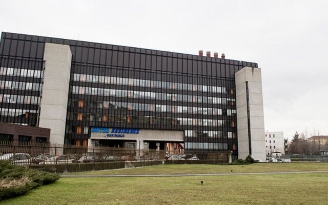 Best Quality Hotel Politecnico вид на фасад