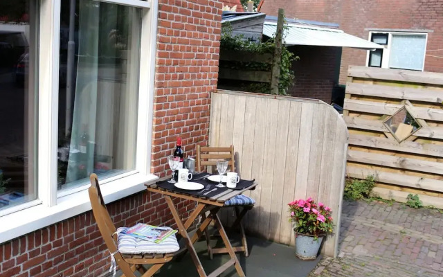 Home With Vinyls, Bikes and Waterways