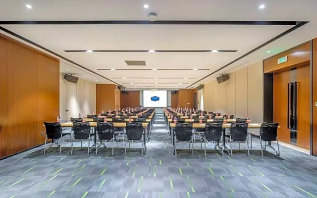 Hampton by Hilton Hangzhou Linping Hi-Railway Station