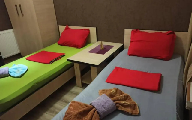 Artisha Travel Hotel