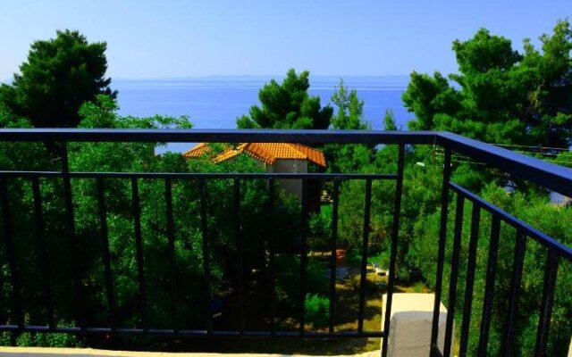 Golden Beach Hotel