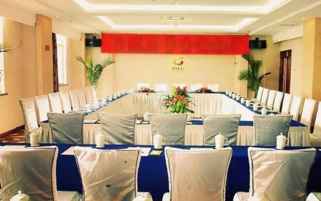Yilong Hotel