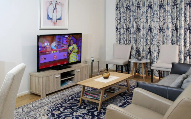 Adelaide Central Apartment - 3Br, 2Bath & Carpark