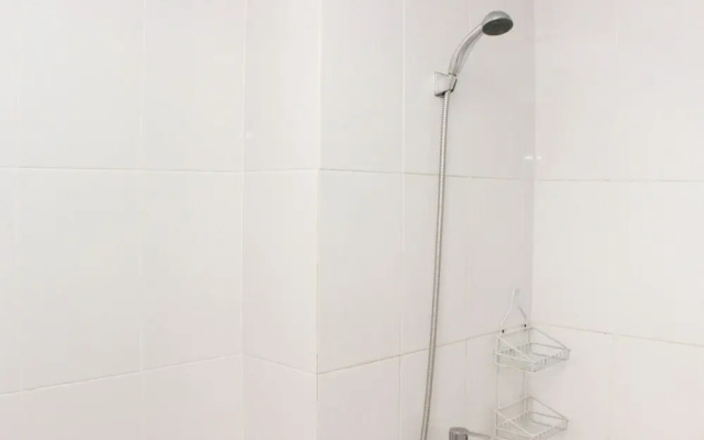 Homey And Nice 2Br At Patraland Urbano Apartment