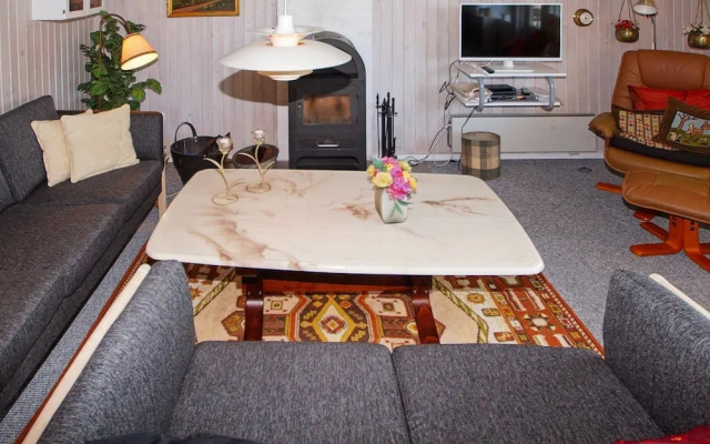 Lovely Holiday Home in Hemmet Near Sea