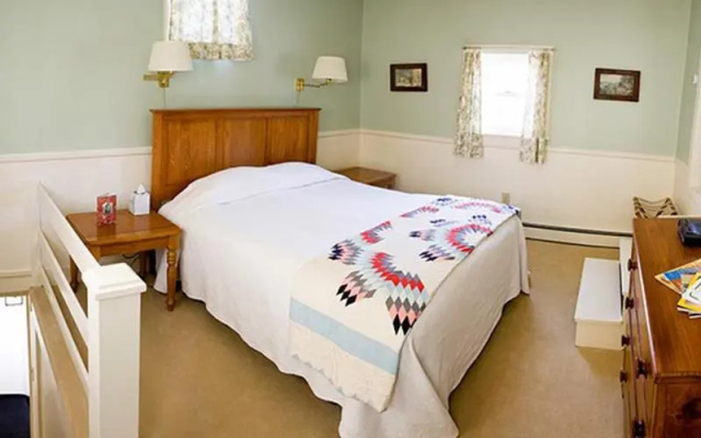 The Red Clover Inn