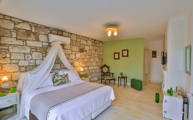 Palas Alacati - Adults Only