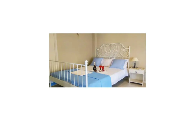 Maria's Studios & Apartments
