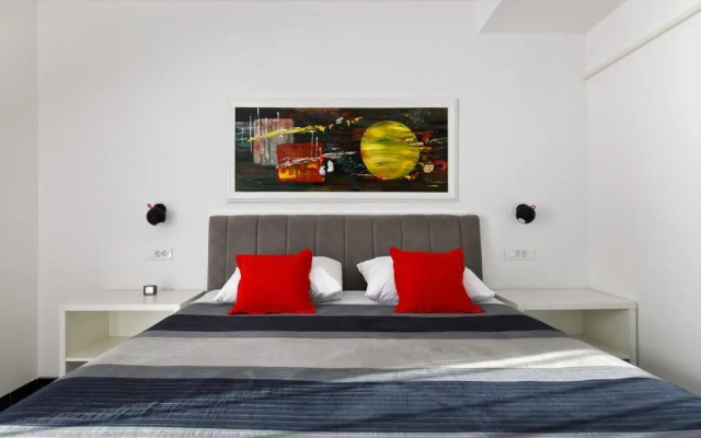 Ark Beach Hotel