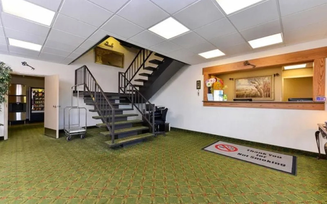 Econo Lodge Pierre