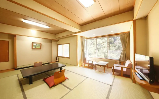 Shimobe Hotel
