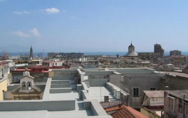 Decumani Roof