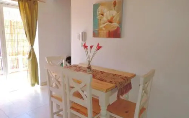 Del Parque Apartments