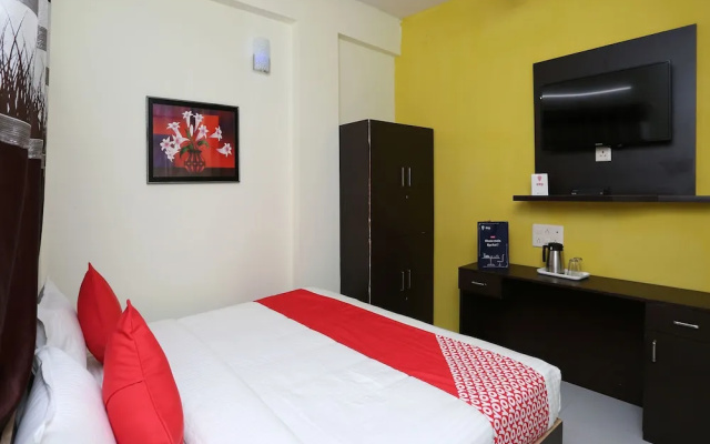 OYO 12127 Radhika Palace