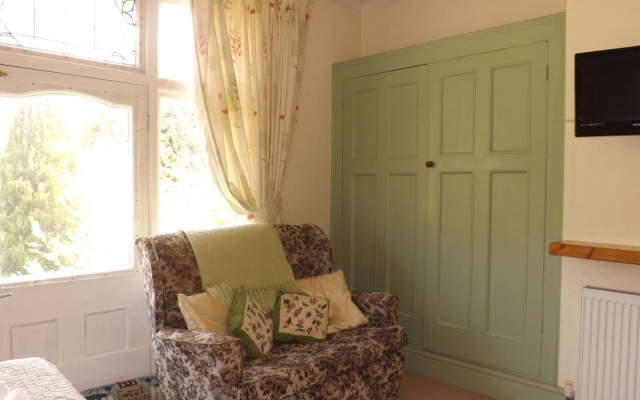 Cedar House B&B