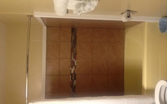 Pleasure Point Inn & Suites