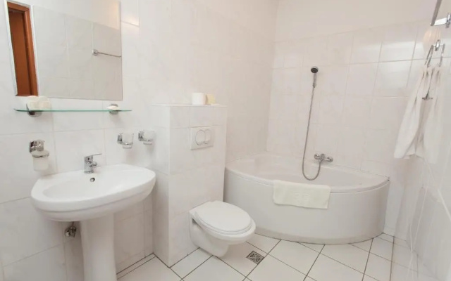 Hotel Trzy Światy Spa & Wellness Rajska WySpa