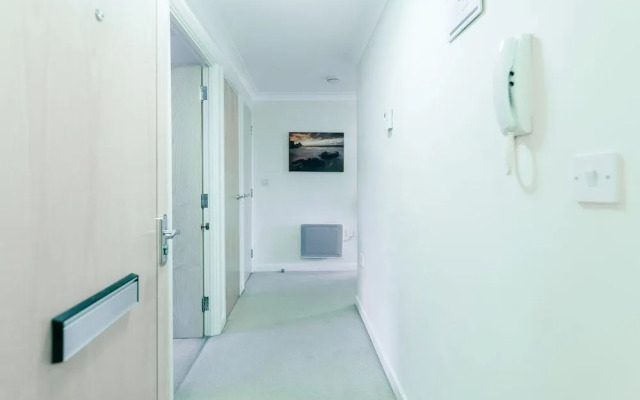 Roomspace Apartments-Courtyard Guildford