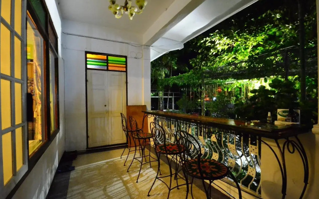 The Gallery 24, Art Cafe Guesthouse Chiang Mai