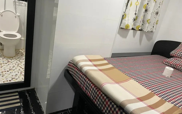 England Premier Backpackers Inn
