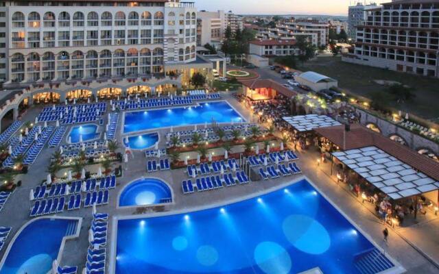 Отель Iberostar Sunny Beach Resort - All Inclusive вид на фасад
