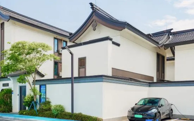 Qingyuan Miaoleiwu Villa (Hudiewan Happy Water World)