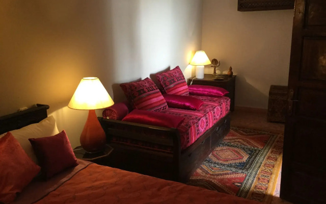 Abélia Riad