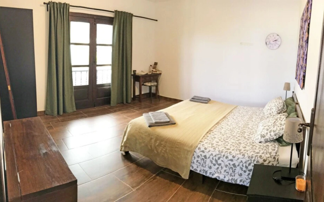 Apartamento Rural Bianco with sea views