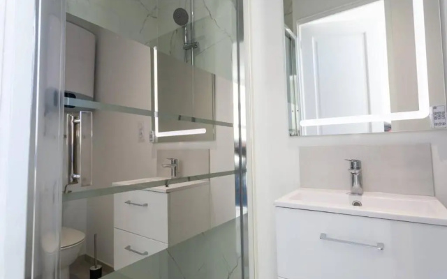 MaxBnb - CLIMATISÉ - Grand Studio 37m2 & terrasse 30m2 - Est