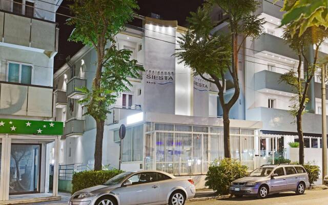 Отель Residence Siesta Римини вид на фасад
