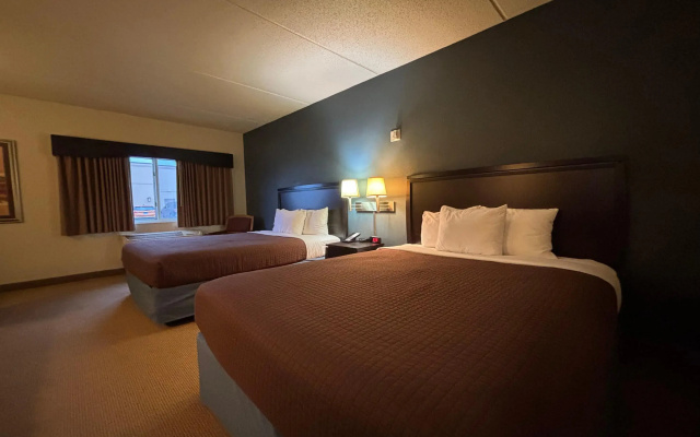 AmericInn by Wyndham Monmouth