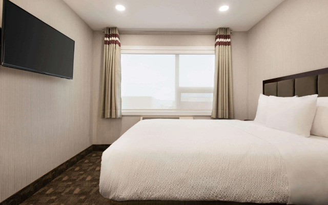 Days Inn by Wyndham Wainwright