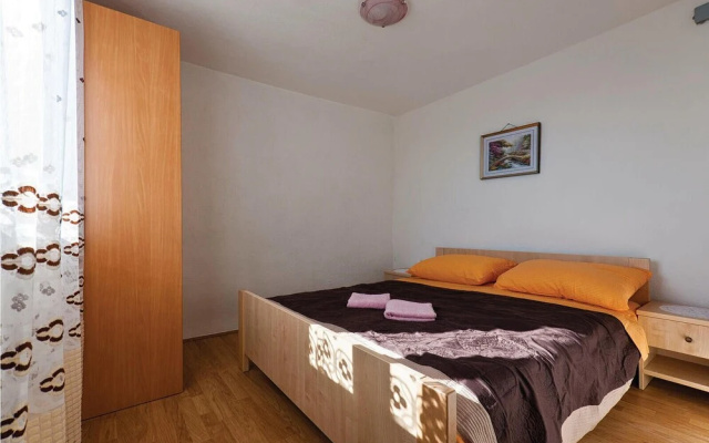Stunning Home in Zastrazisce With 4 Bedrooms