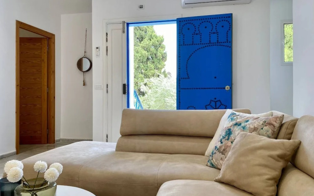 Charming 3-bedroom Apartment Near Carthage, Tunisia