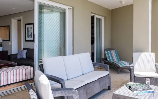 Simplistic Elegance at Altmore 203