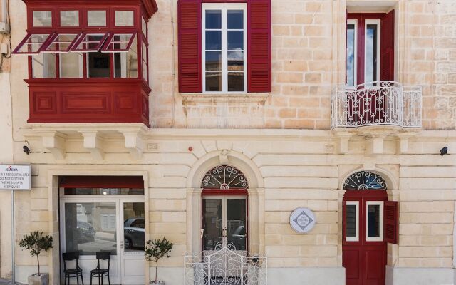 Отель Two Pillows Boutique Hostel Мальта, Слима - отзывы, цены и фото номеров - забронировать отель Two Pillows Boutique Hostel онлайн вид на фасад