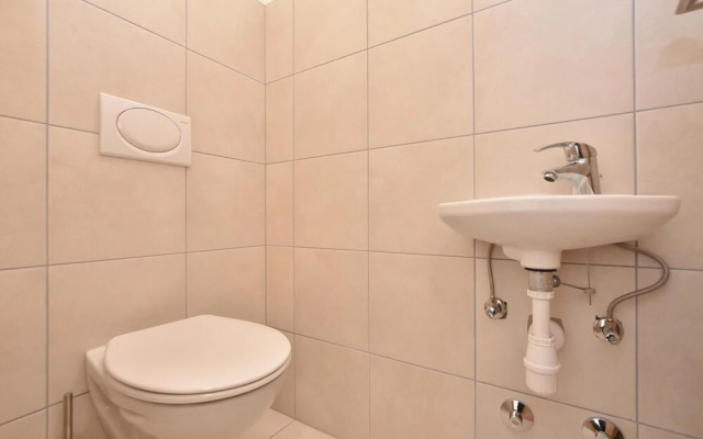 Nice Home in Podstrana With Wifi and 4 Bedrooms