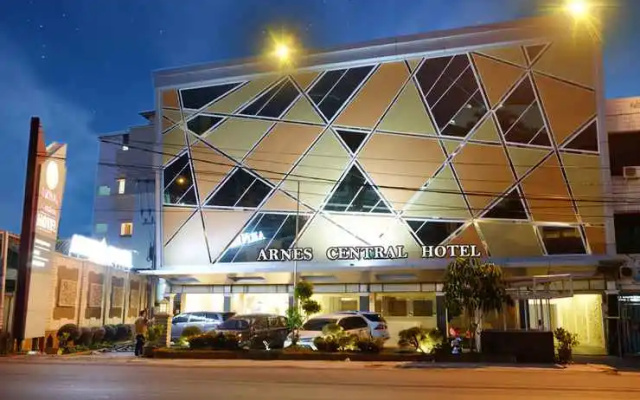 Arnes Hotel