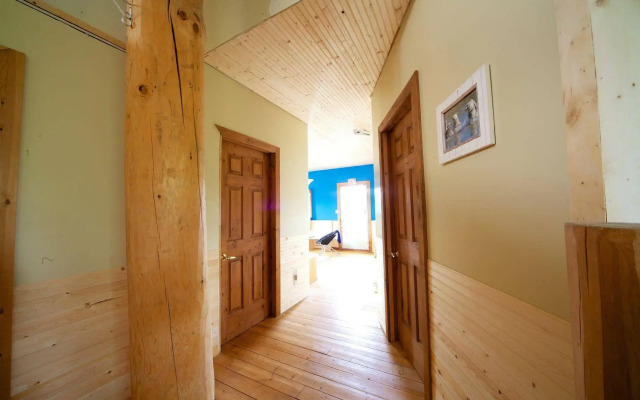 Muktuk Adventures Guest Ranch and Cabins