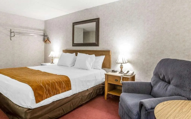 Econo Lodge Inn & Suites Plattsburgh